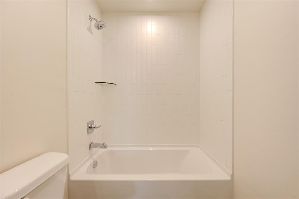 11917 Nw 120th Street Property Photo 32