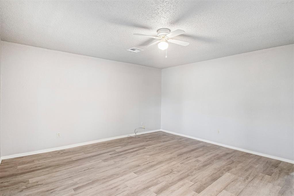 744 Nw 111th Street Property Photo 4