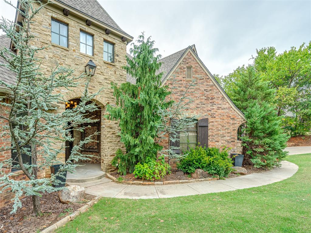 6702 Stone Hill Drive Property Photo 1