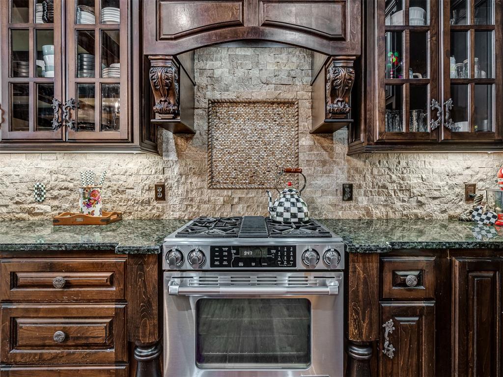 6702 Stone Hill Drive Property Photo 12