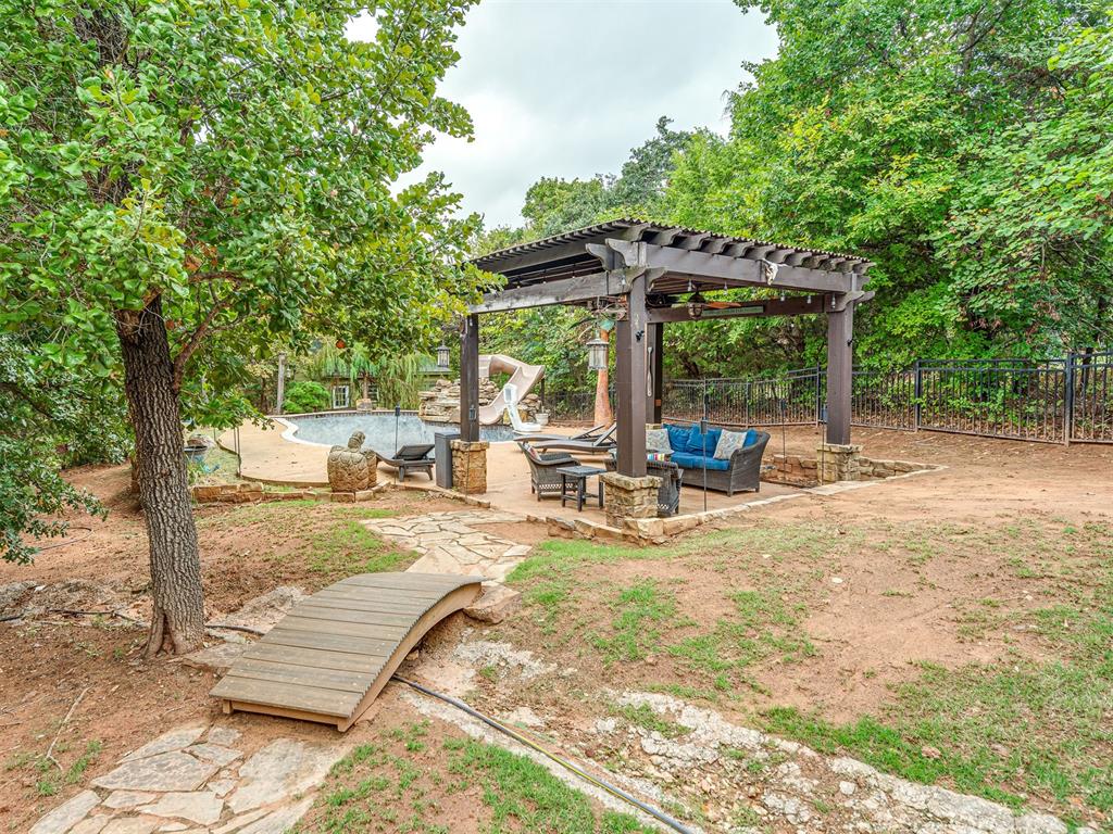 6702 Stone Hill Drive Property Photo 35