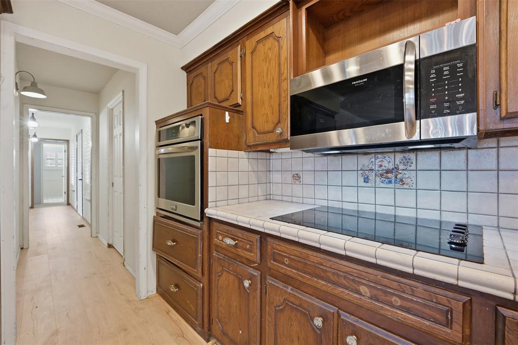 103 E Lakeview Court Property Photo 9
