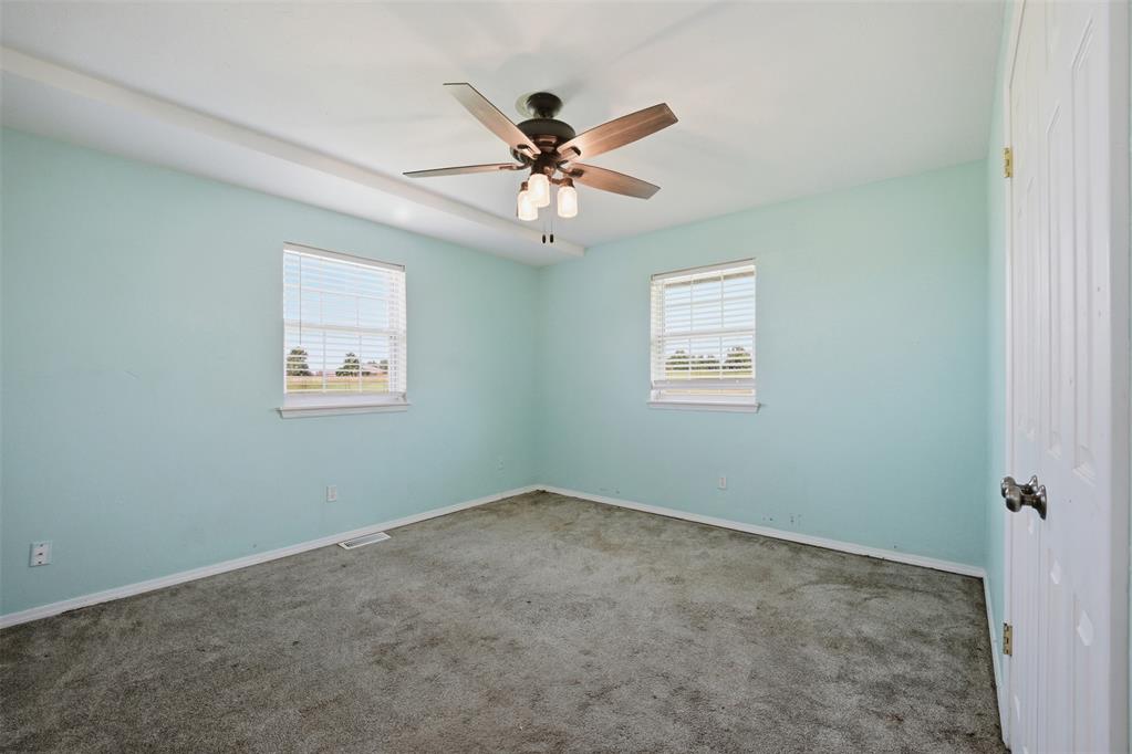 103 E Lakeview Court Property Photo 12