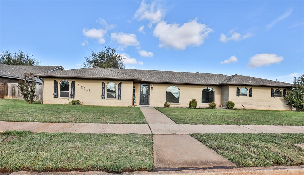 10016 Kingsgate Drive Property Photo 1