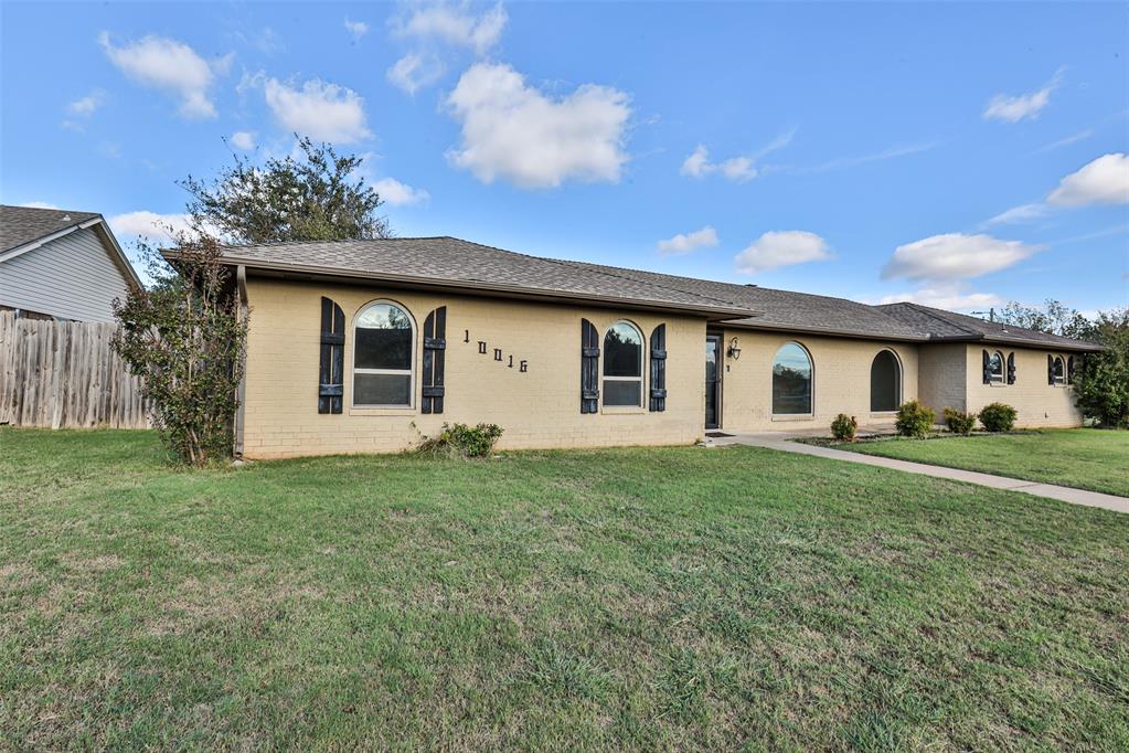 10016 Kingsgate Drive Property Photo 2