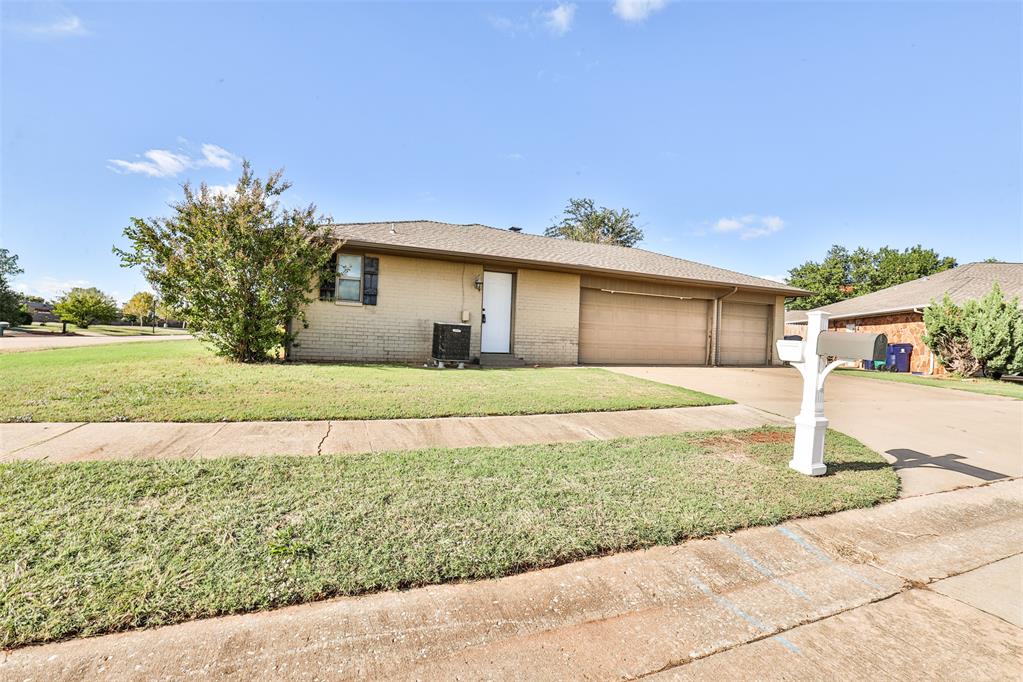 10016 Kingsgate Drive Property Photo 5