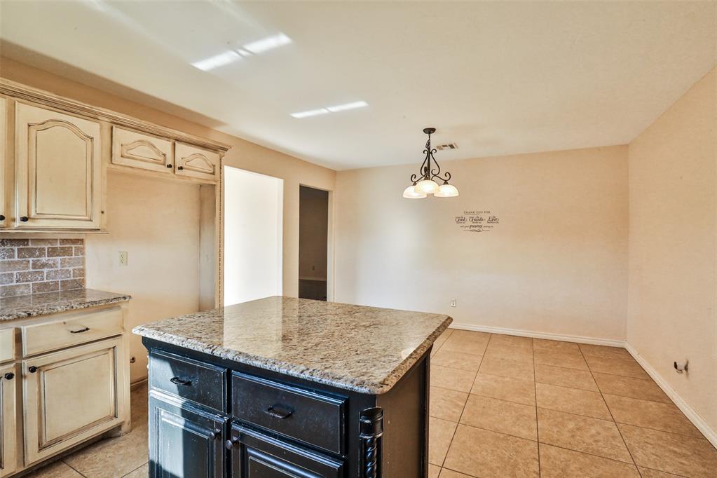 10016 Kingsgate Drive Property Photo 12