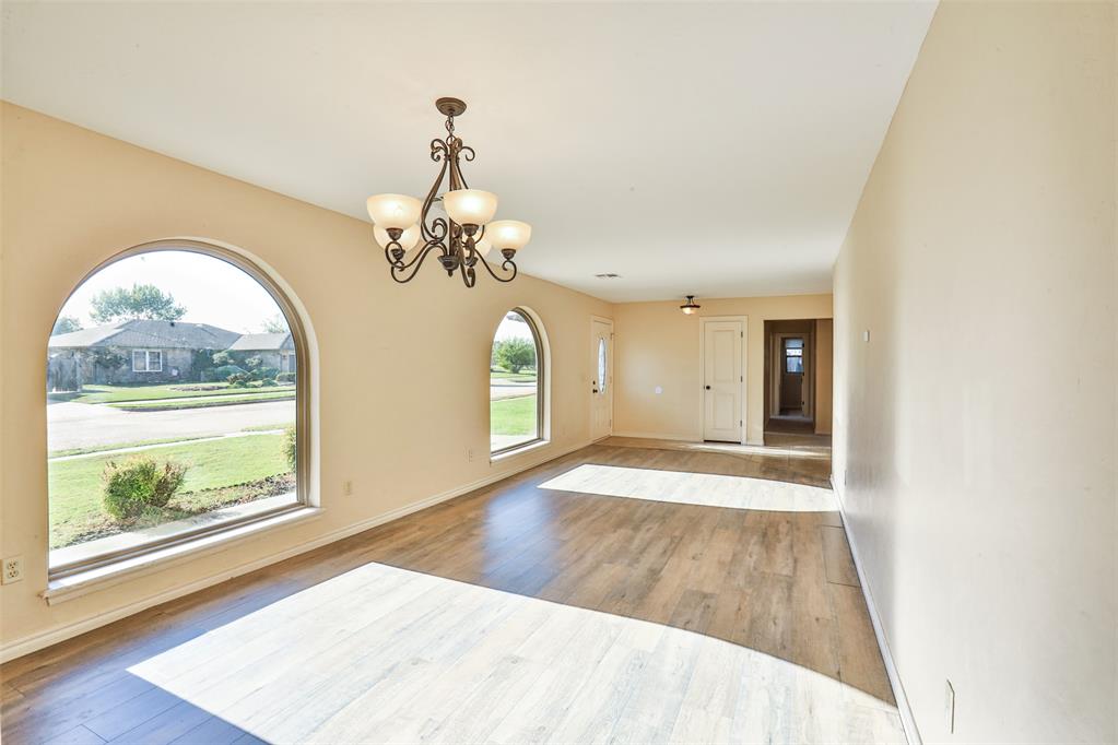 10016 Kingsgate Drive Property Photo 16