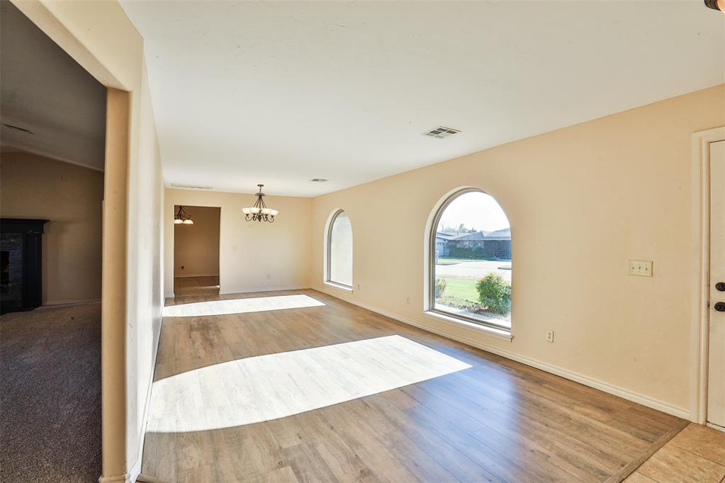 10016 Kingsgate Drive Property Photo 17