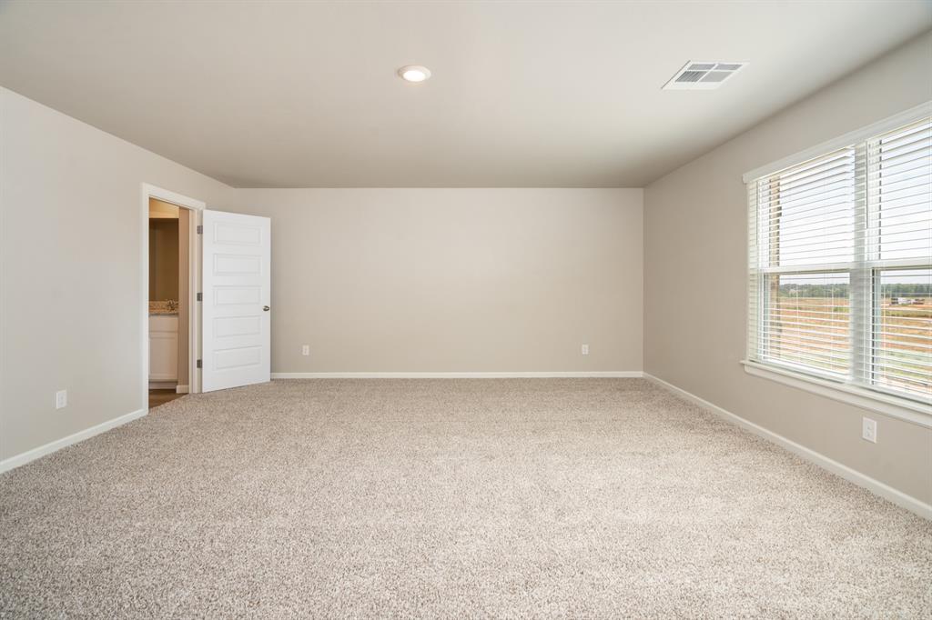 637 Sunny Street Property Photo 5