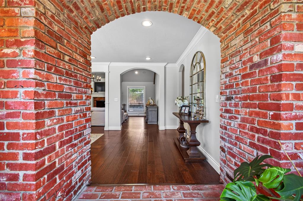 3041 Charing Cross Property Photo 3