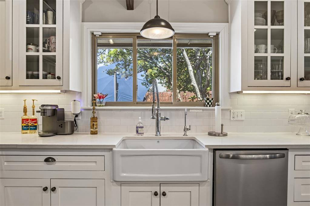 3041 Charing Cross Property Photo 16