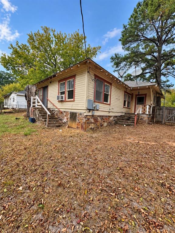 404 E Kiamichi Street Property Photo 3