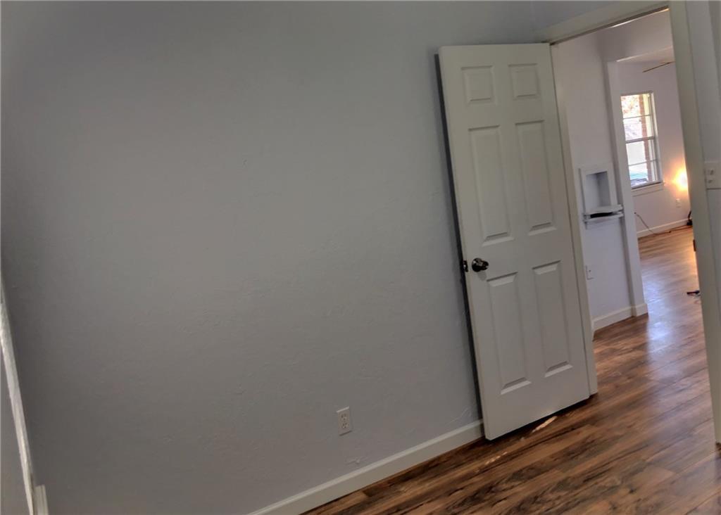 812 N Midwest Boulevard Property Photo 5
