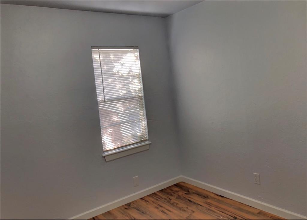 812 N Midwest Boulevard Property Photo 9