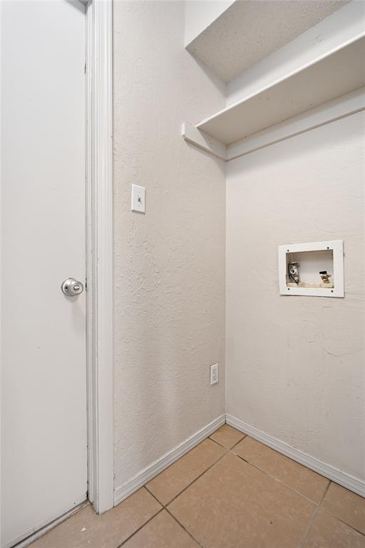 2805 Glen Oaks Drive 2807 Property Photo 10
