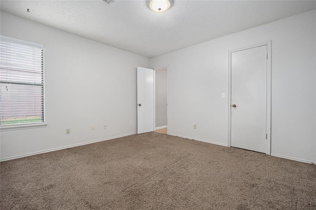 2805 Glen Oaks Drive 2807 Property Photo 23
