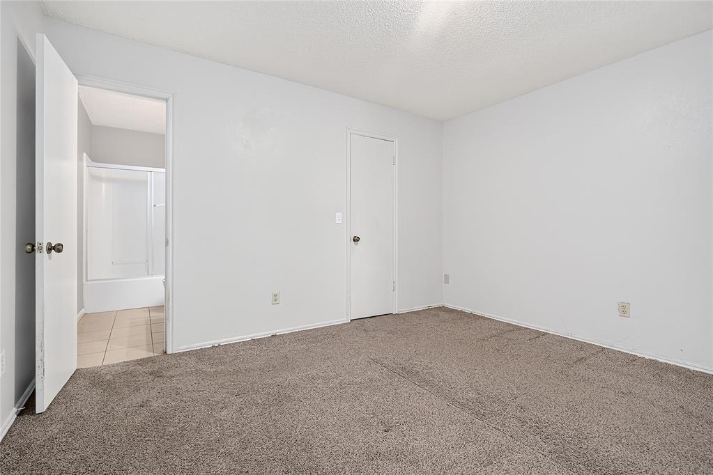2805 Glen Oaks Drive 2807 Property Photo 25