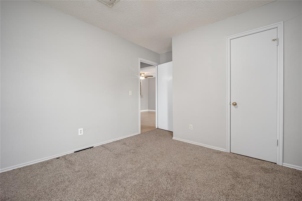 2805 Glen Oaks Drive 2807 Property Photo 29