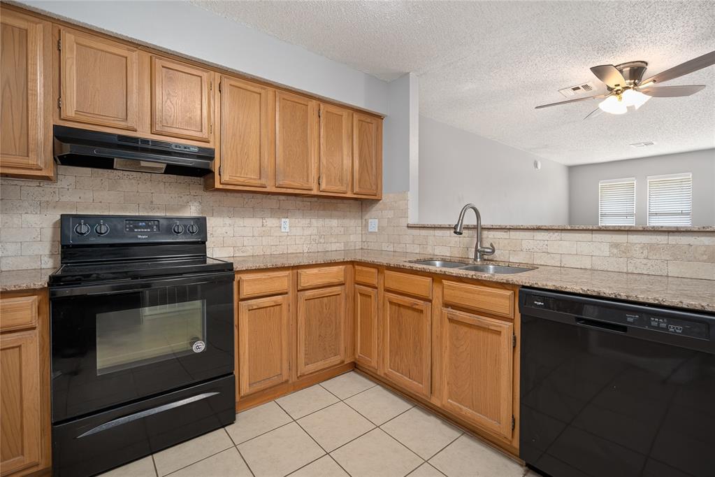 2805 Glen Oaks Drive 2807 Property Photo 35