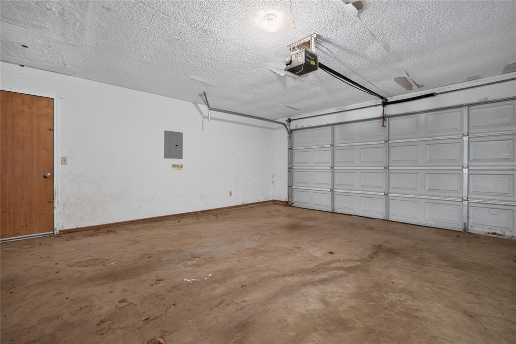 2805 Glen Oaks Drive 2807 Property Photo 38