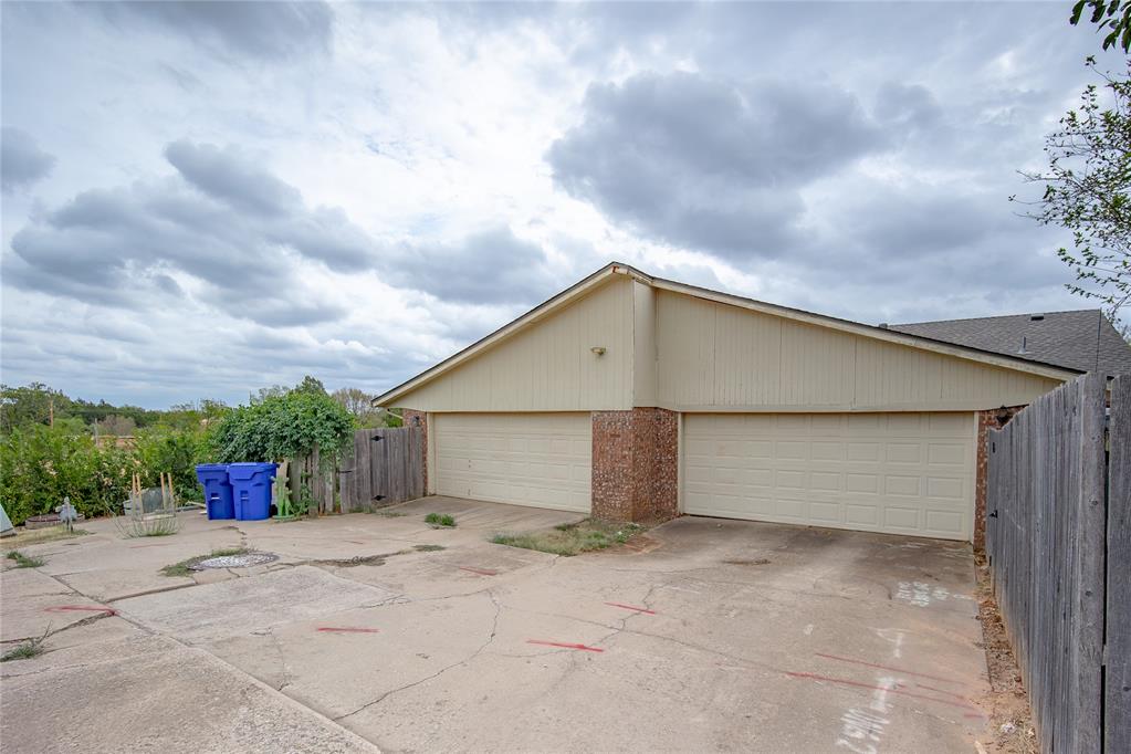 2805 Glen Oaks Drive 2807 Property Photo 41