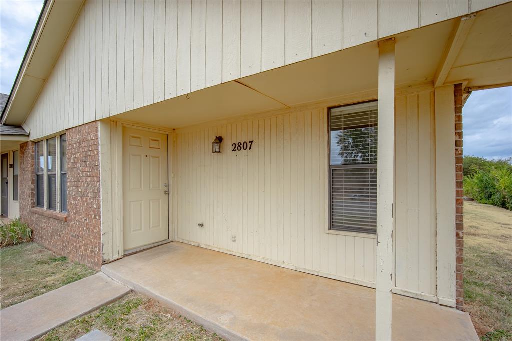2805 Glen Oaks Drive 2807 Property Photo 48