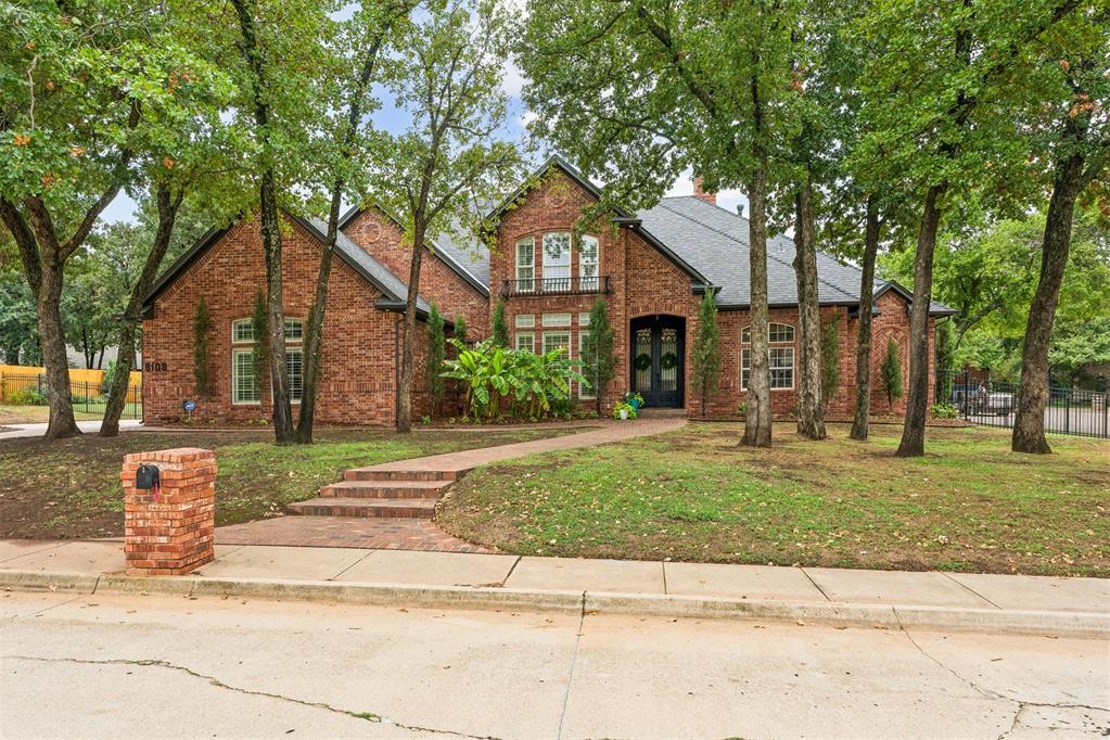 6109 Oak Forest Road Property Photo 1