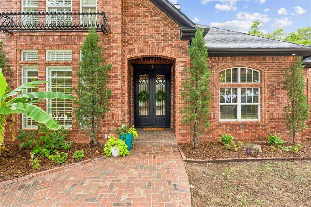 6109 Oak Forest Road Property Photo 2