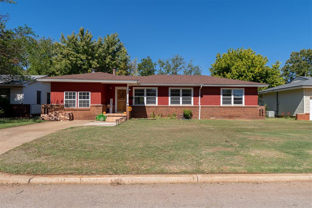 422 Northcutt Drive Property Photo 1