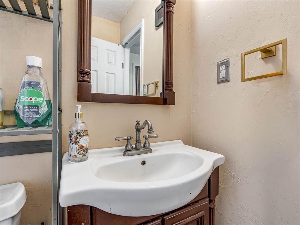 4744 Se 26th Street Property Photo 17
