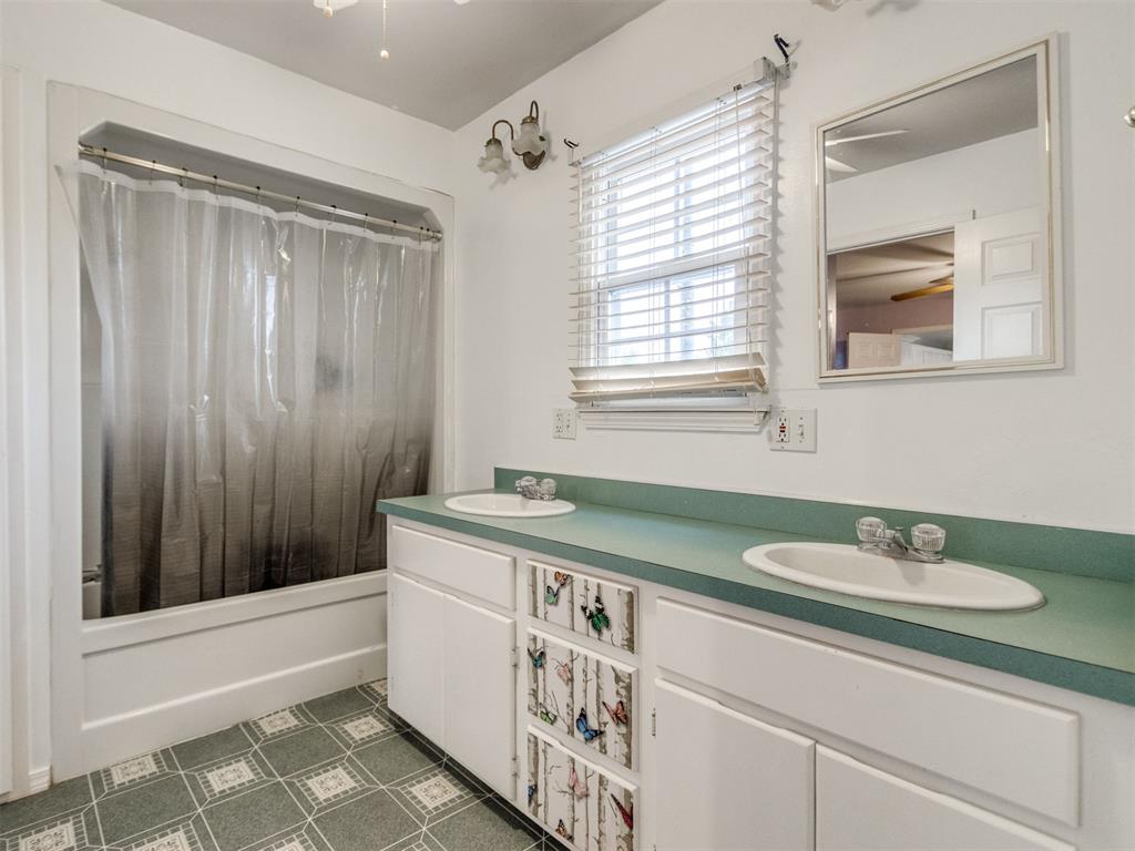 2112 County Road 1247 Property Photo 12