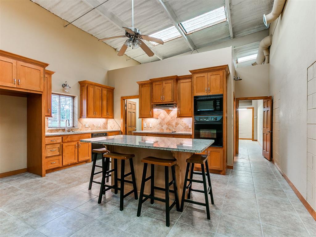 6400 Nw 178th Street Property Photo 8