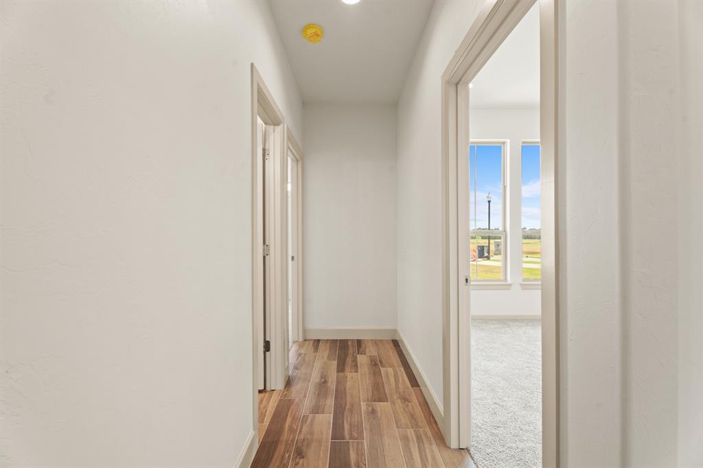 2401 Heathery Park Property Photo 33
