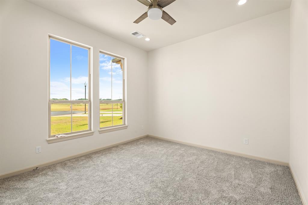 2401 Heathery Park Property Photo 34