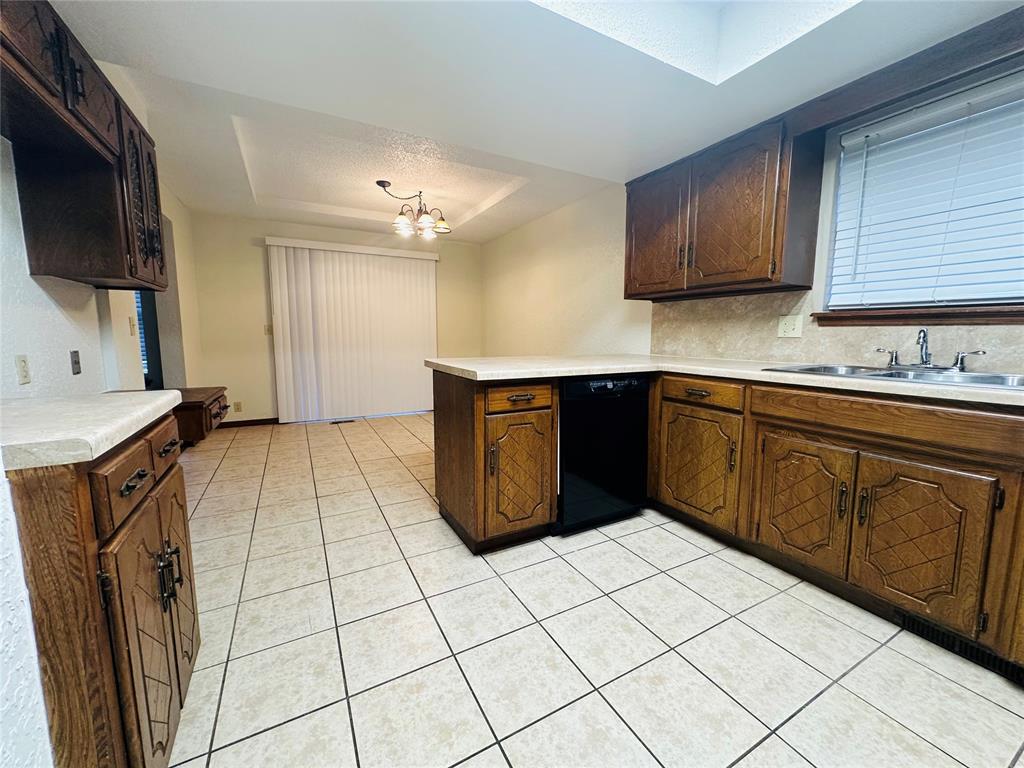 9910 Mashburn Boulevard Property Photo 12