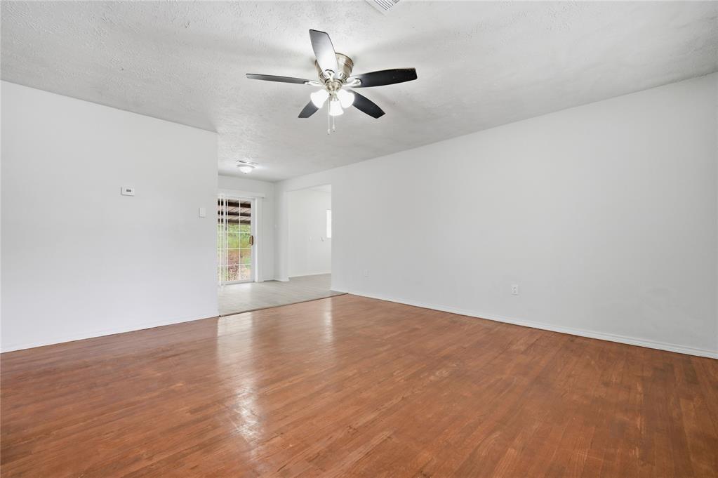2117 Queensbury Road Property Photo 6