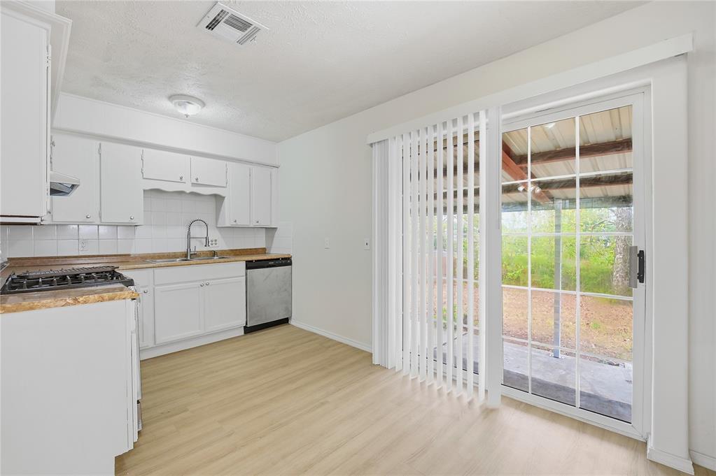 2117 Queensbury Road Property Photo 8