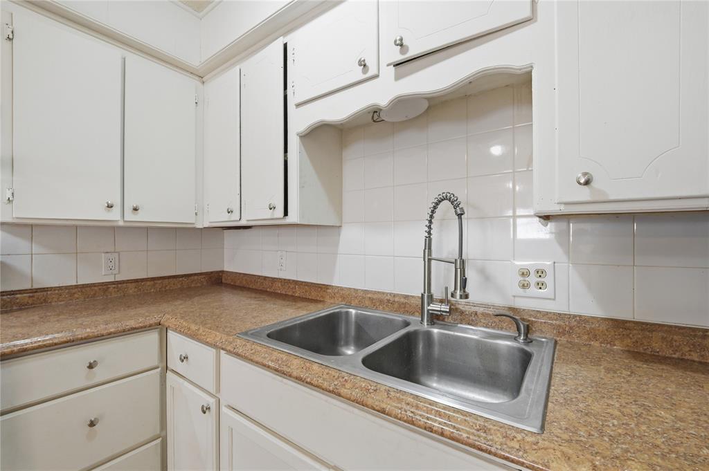 2117 Queensbury Road Property Photo 11