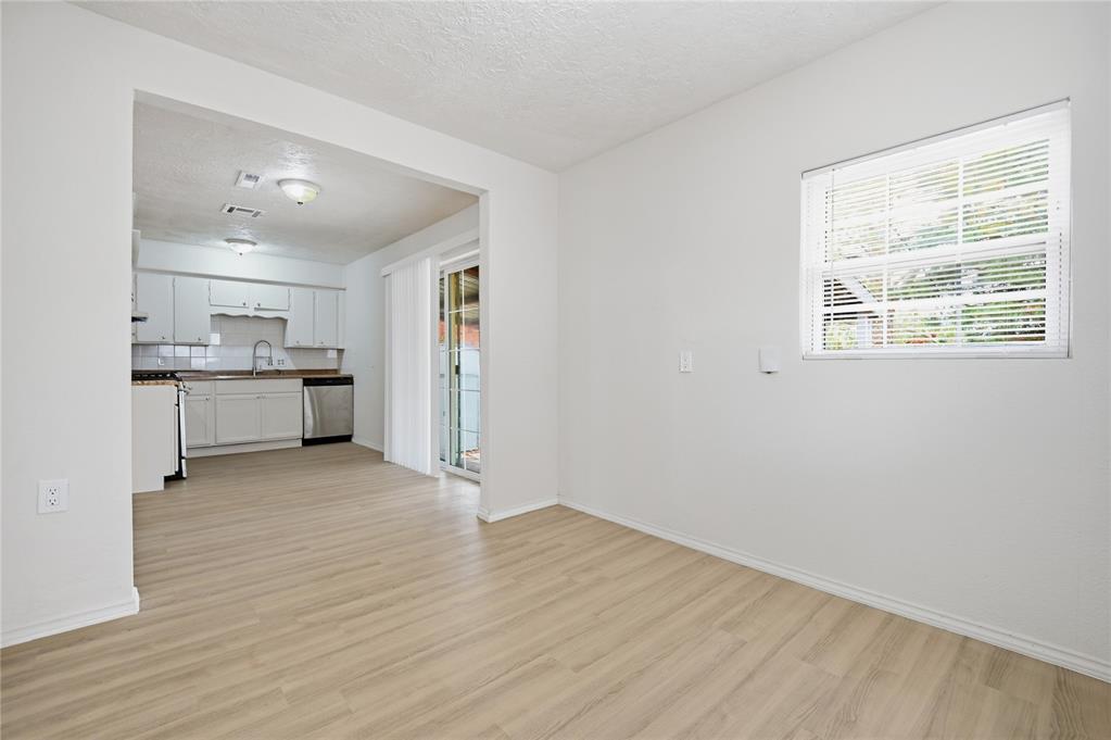 2117 Queensbury Road Property Photo 14
