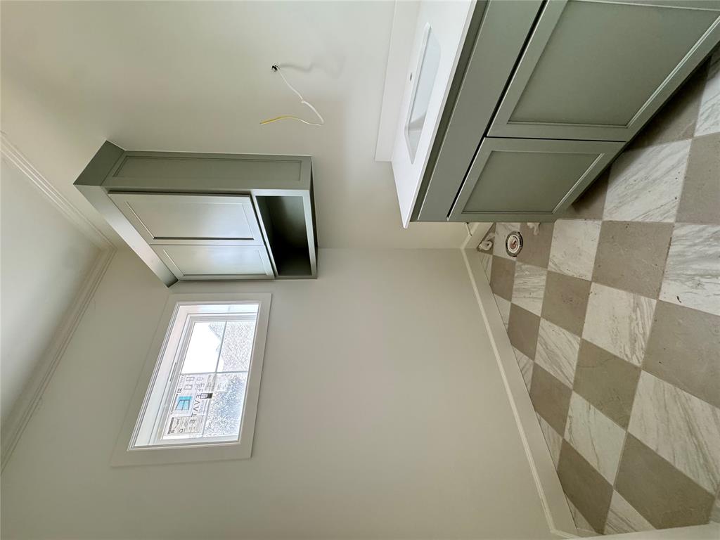 909 Villas Creek Drive Property Photo 10