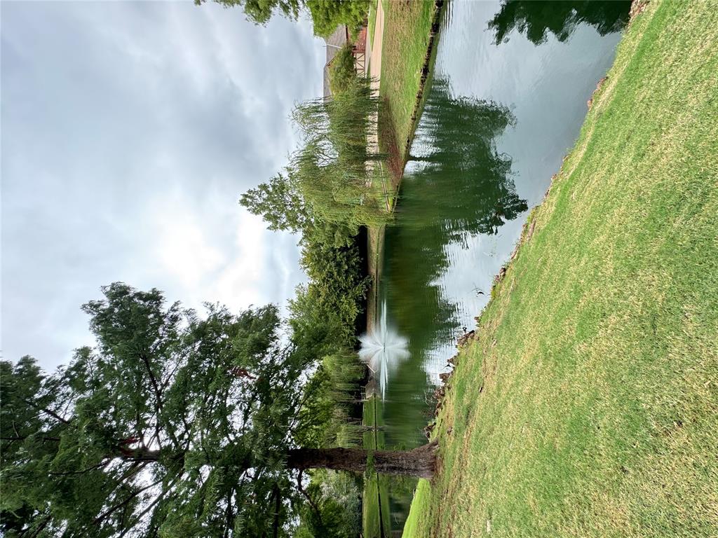 909 Villas Creek Drive Property Photo 15