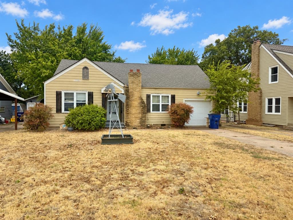 1032 S Hadden Avenue Property Photo 1