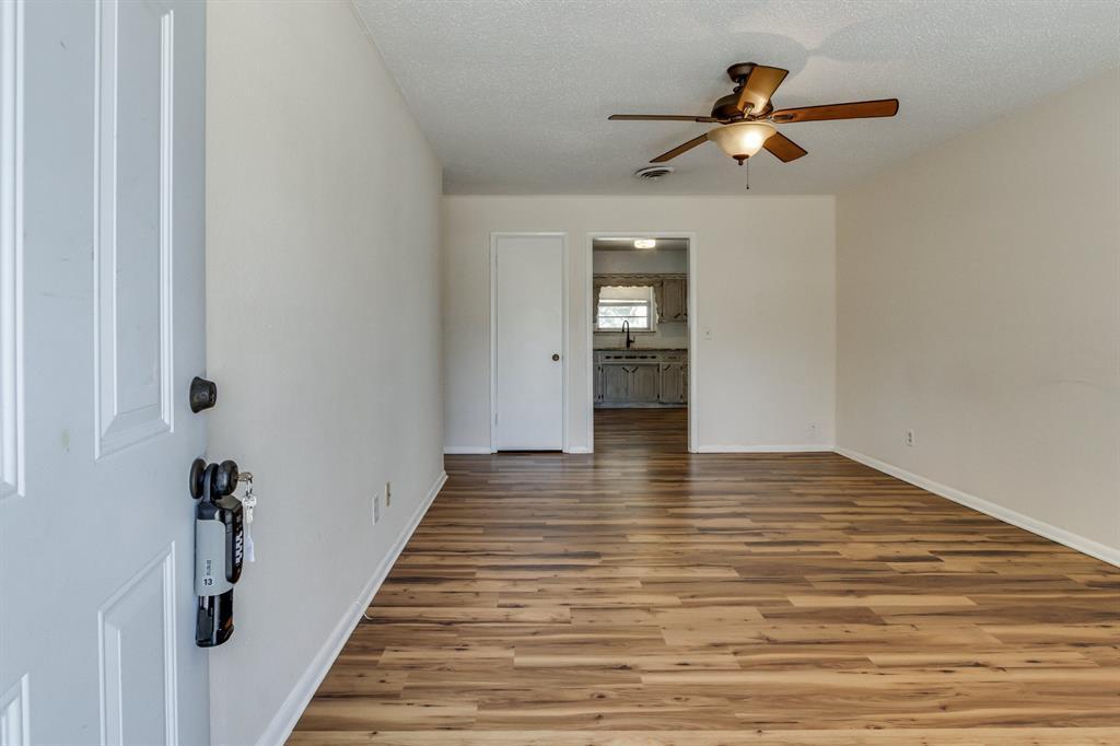 2105 Candy Lane Property Photo 4