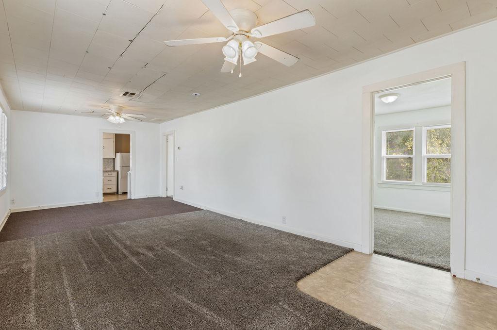 1229 N Center Avenue Property Photo 5