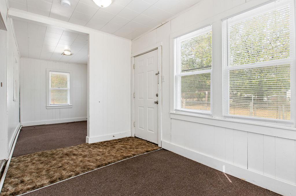 1229 N Center Avenue Property Photo 20