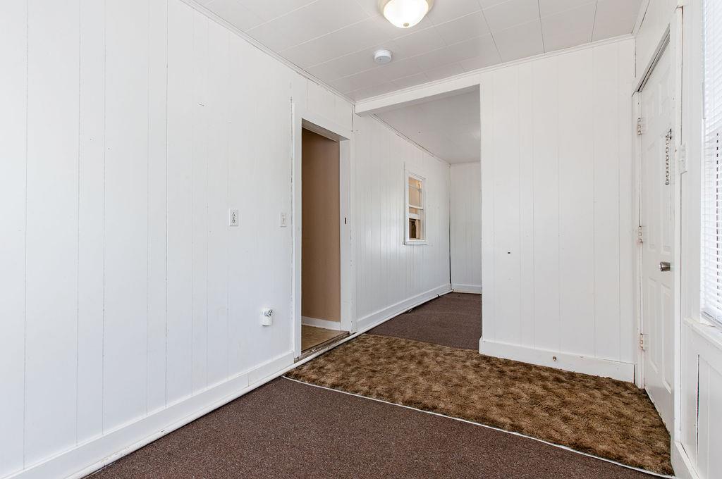 1229 N Center Avenue Property Photo 24