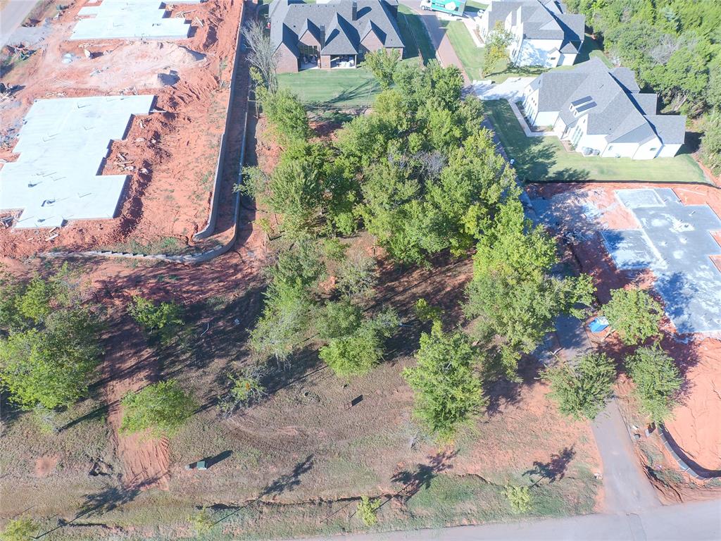 18496 Selah Way Property Photo 2