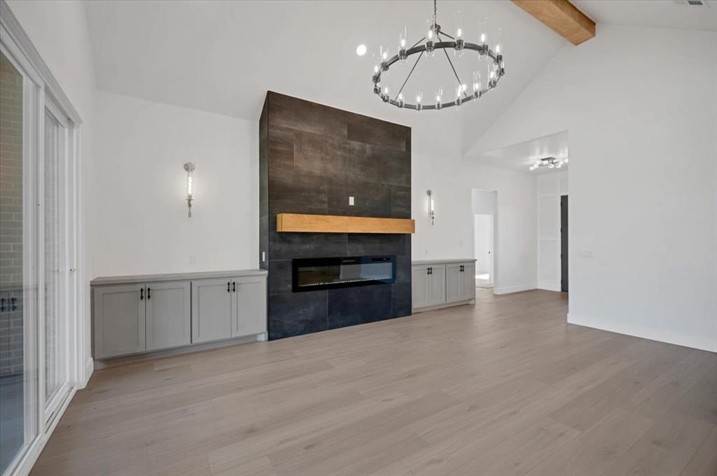 2320 Baker Street Property Photo 8