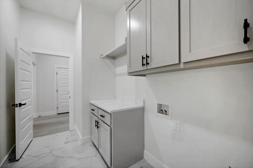 2320 Baker Street Property Photo 16